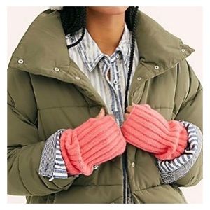 FREE PEOPLE Pink Fingerless Gloves Arm Warmers NWT